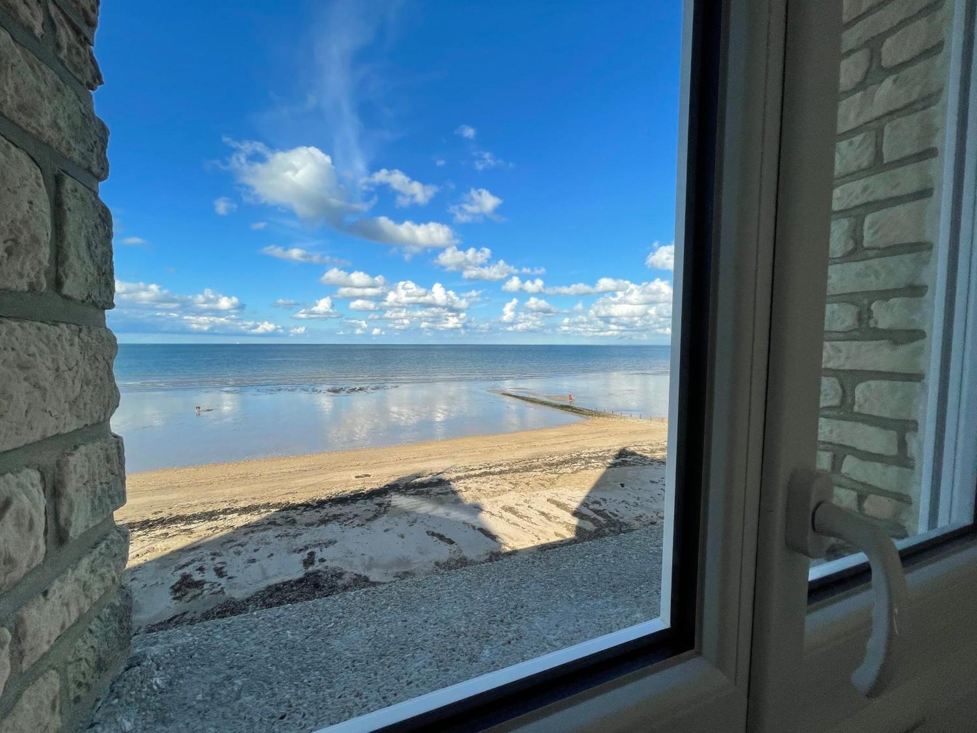 Le Clos Normand Saint-Aubin-Sur-Mer  Exteriör bild