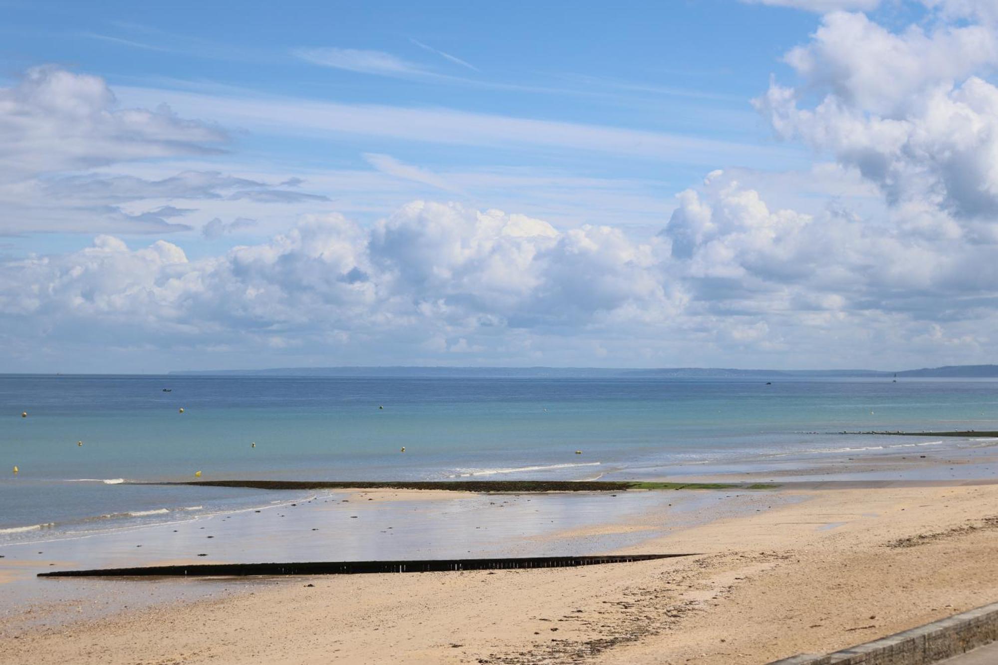 Le Clos Normand Saint-Aubin-Sur-Mer  Exteriör bild